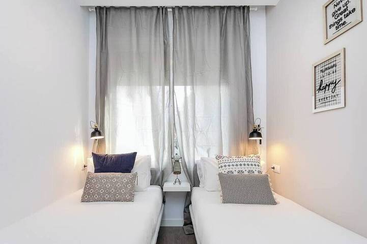 Appartement entier, 3 bdr&terrace close to subway in Hospitalet de Llobregat, L'Hospitalet de Llobregat