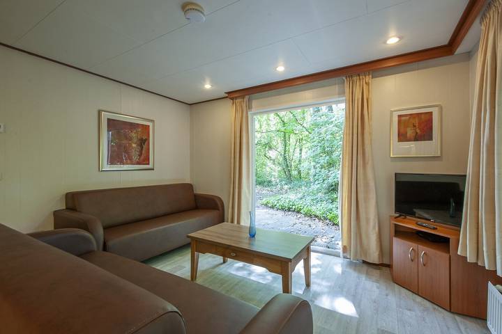 Chalet für 6 Personen, mit Terrasse und Balkon/Terrasse in Europa - 2