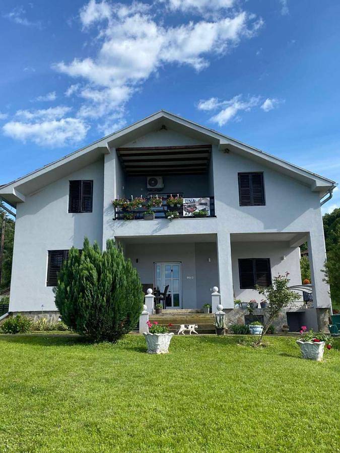 Gîte pour 4 personnes, avec terrasse à Kladovo - 3