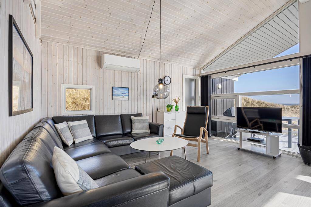 Schön gelegenes Ferienhaus mit Fjordblick, Sauna & Whirlpool in Skodbjerge, Hvide Sande