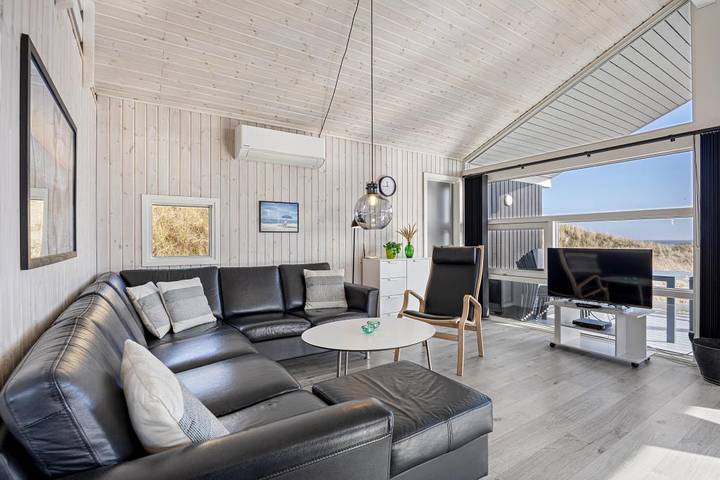Schön gelegenes Ferienhaus mit Fjordblick, Sauna & Whirlpool in Skodbjerge, Hvide Sande