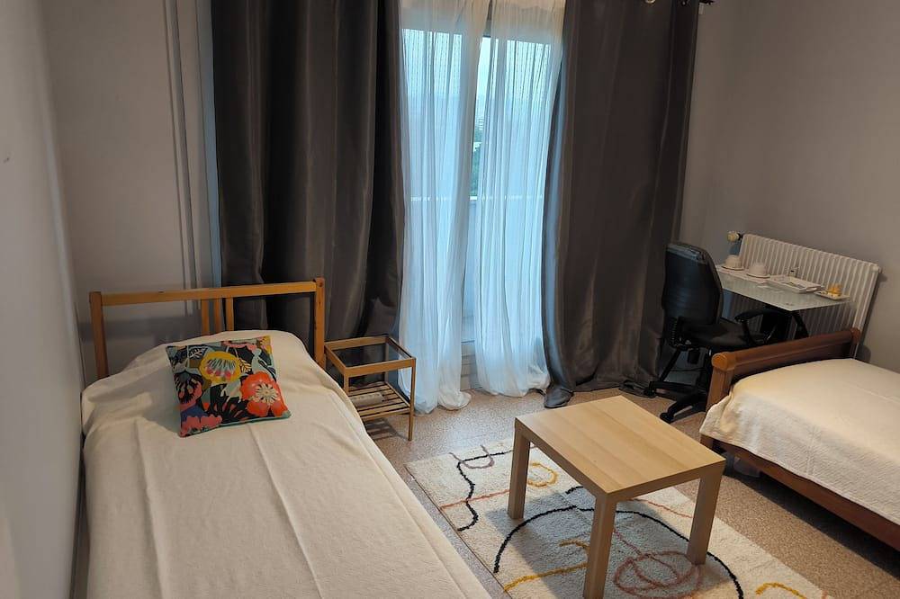 Appartement entier, Chambre double privée. in Vénissieux, Rhône