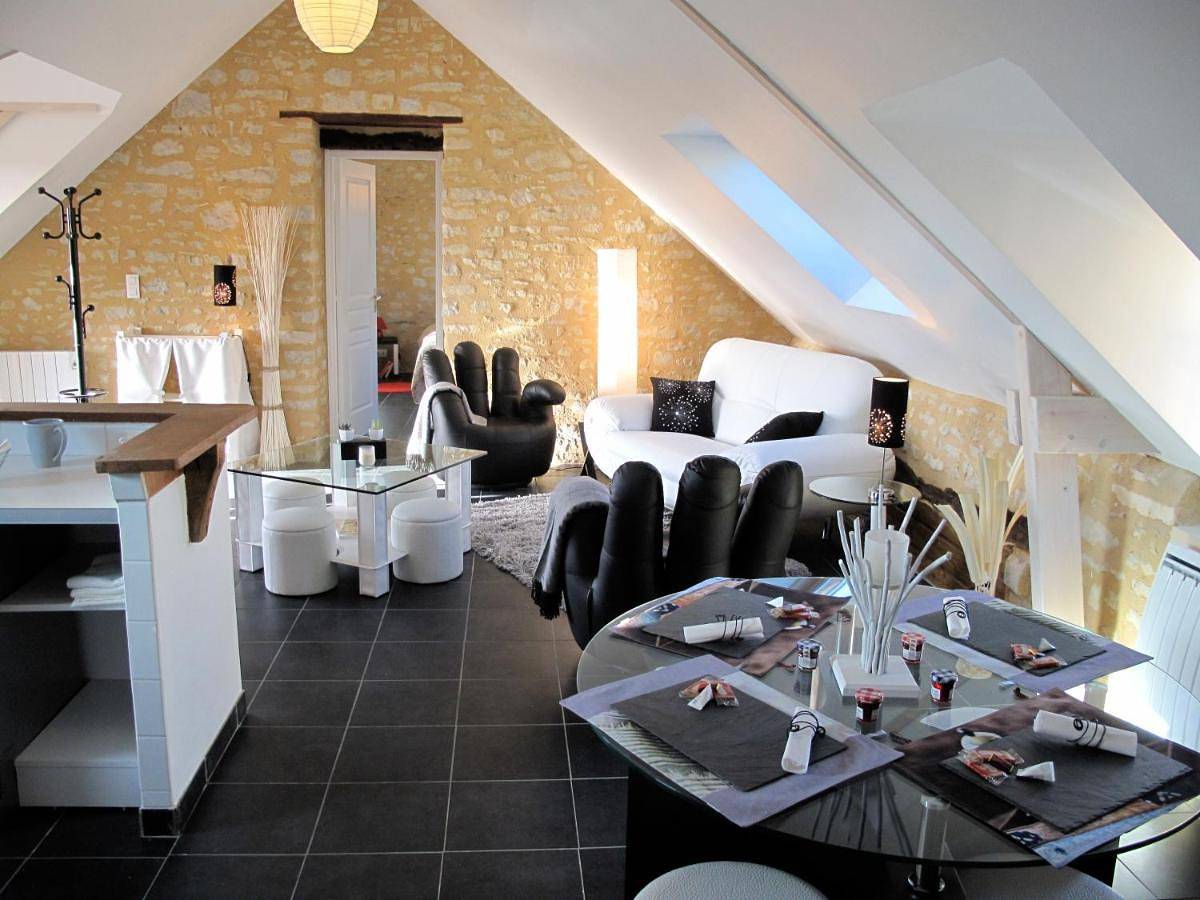Gîte près de Bayeux avec jacuzzi in Juaye-Mondaye, Région de Bayeux