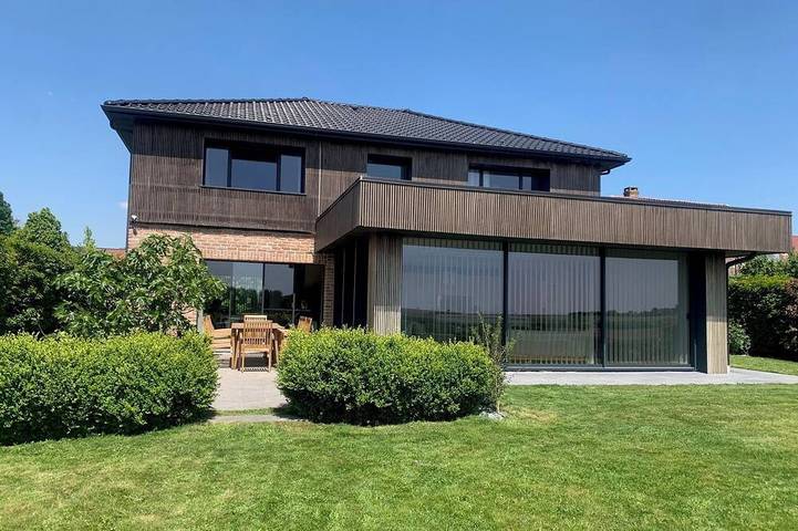 Gîte pour 6 personnes, avec jardin ainsi que terrasse et jacuzzi à Ennetières-en-Weppes