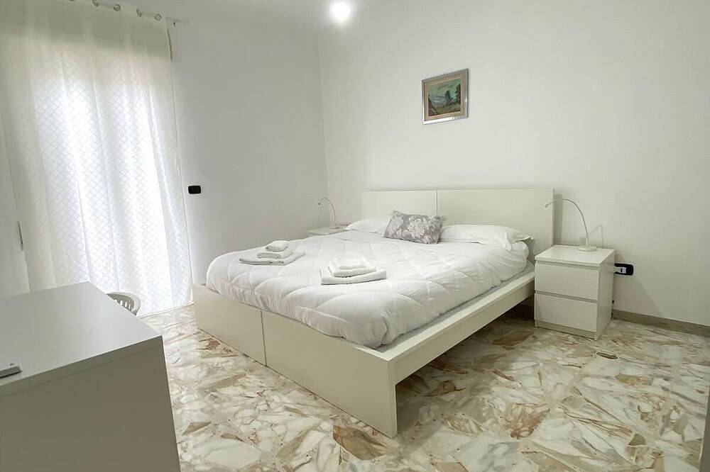 Julia house comfortable detached building in Regio de Calabria, Provincia de Reggio Calabria