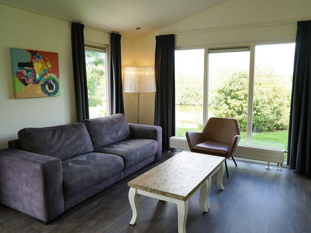 Ferienhaus in Halfweg mit Terrasse in Holländische Küste