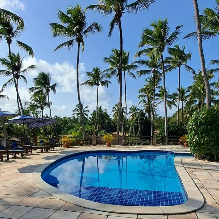 Gîte pour 5 personnes, avec piscine et jardin ainsi que vue et balcon