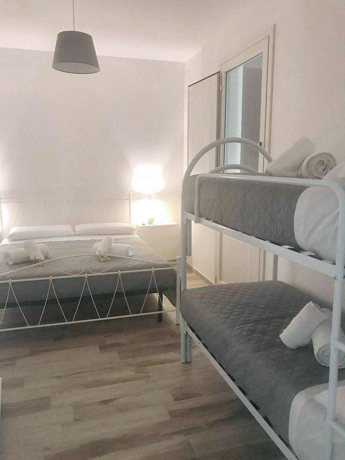 Apartamento entero, Amplio apartamento en Melendugno, 75 m², climatizado. in Melendugno, Provincia de Lecce