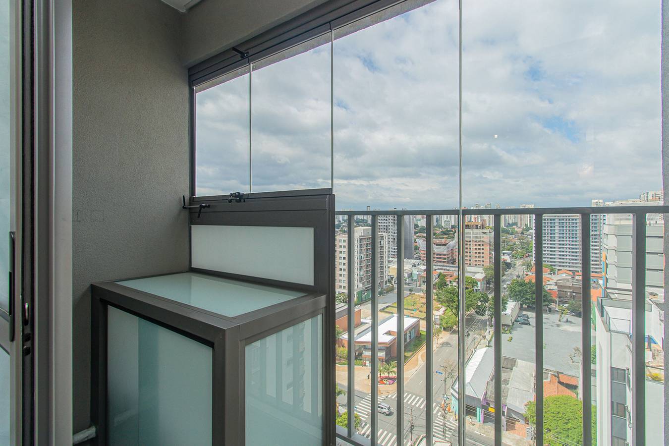 Apartamento entero, Loft Pet Friendly com Academia a 450m do Metrô in Moema, São Paulo