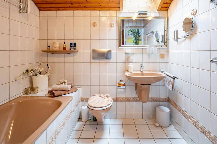 Ganze Wohnung, Gemütliche Ferienwohnung Aurelia im oberbayrischen Alpenvorland in Wessobrunn, Romantische Straße
