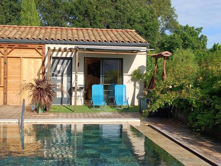 Ferienhaus für 2 Personen, mit Terrasse und Pool in Saint-Laurent-de-Carnols