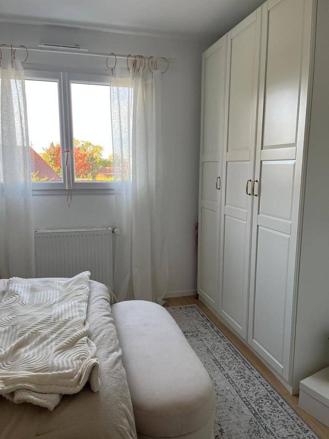 Quadruple Room with Private Bathroom in Savigné-l'Évêque, Sarthe