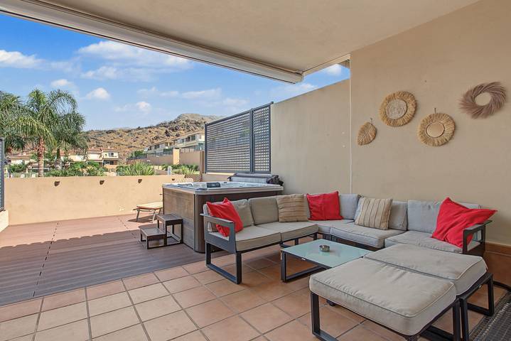 Appartement entier, Appartement de vacances « Townhouse Atlantic Luxury Stay » avec vue mer, piscine et Wi-Fi in Puerto Santiago, Santiago del Teide