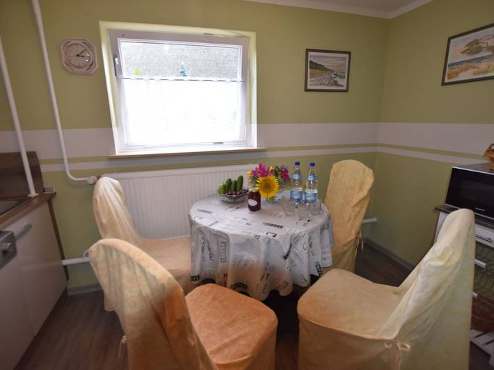 Ferienwohnung für 3 Personen, mit Terrasse und Garten in Alt Bukow - 2