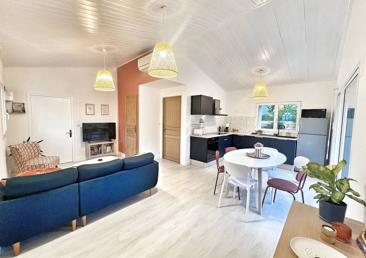 Maison de vacances proche Vendée Globe 6p' avec terrasse privée, Wi-Fi et climatisation in Sainte-Foy (Vendée), Vallée de la Loire