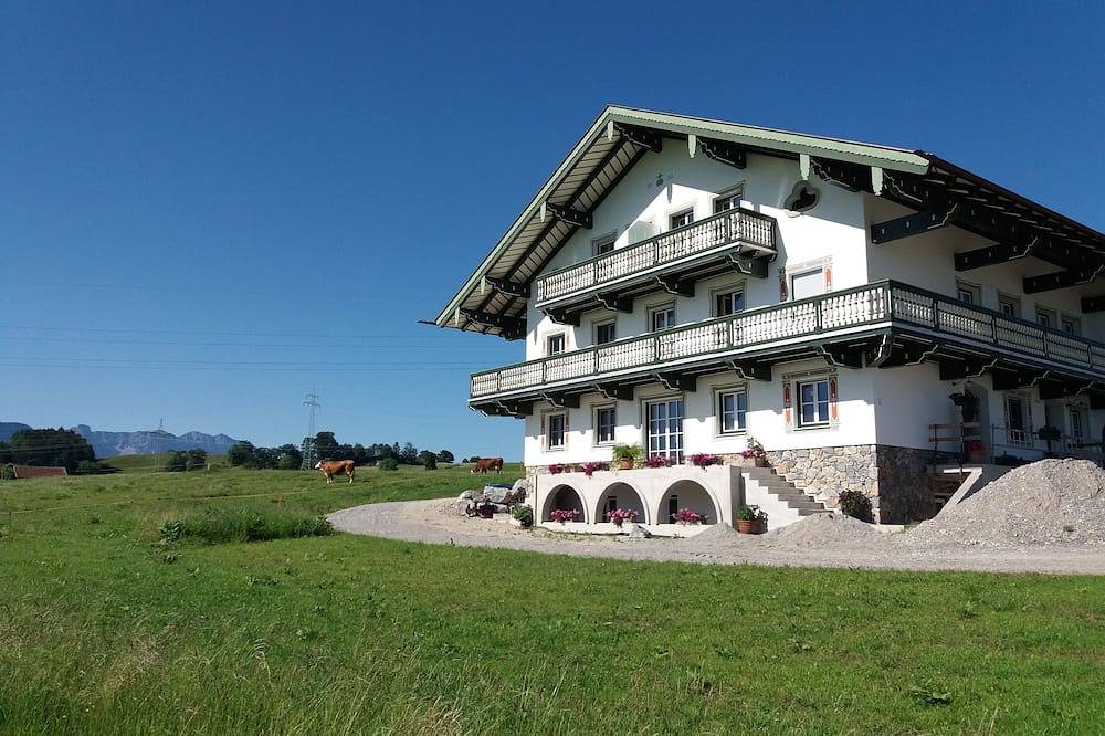 Ganze Wohnung, Natur und Ruhe finden mit See- und Bergblick in Murnau am Staffelsee, Das Blaue Land