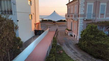 Gîte pour 3 personnes, avec terrasse et jardin à Fano