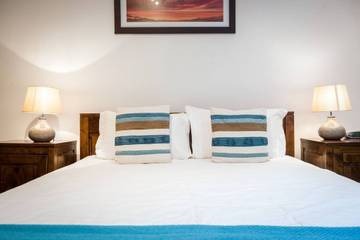 Vacation Rental for 4 Guests in Downtown, London, Picture 4