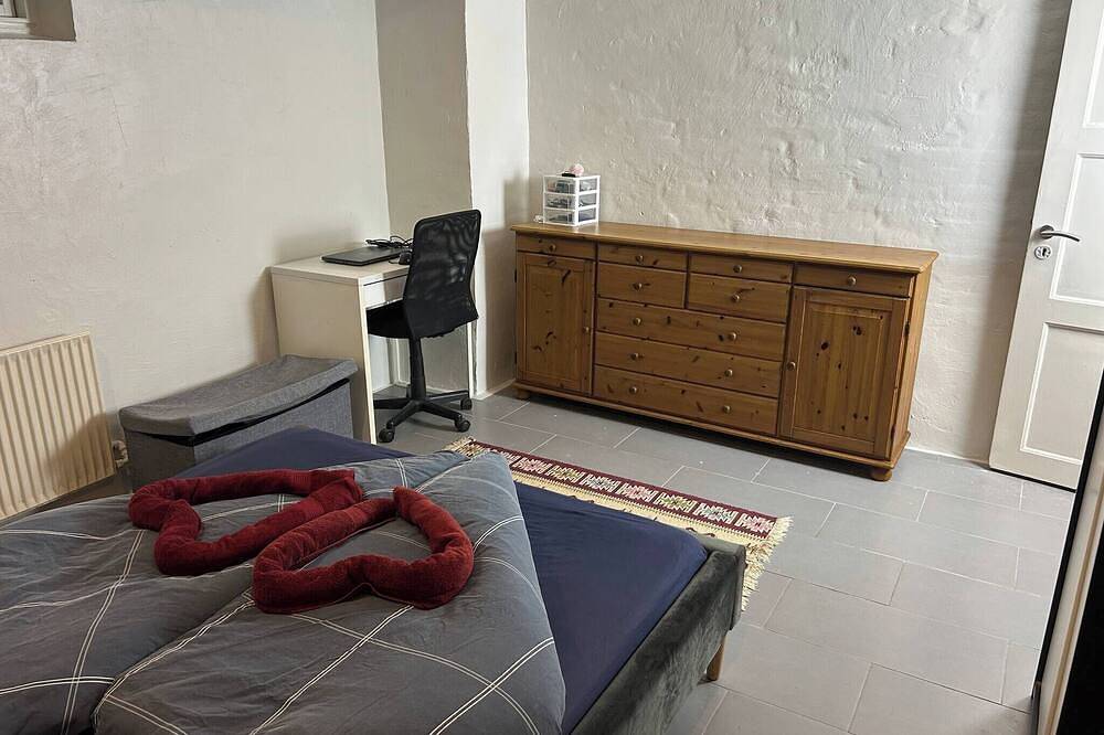 Geheel appartement, Basement Apartment in Villa in Odense, Odense en omgeving