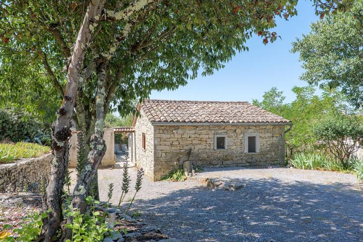 Club vacances pour 6 personnes, avec Jardin et Bassin pour enfant en Ardèche