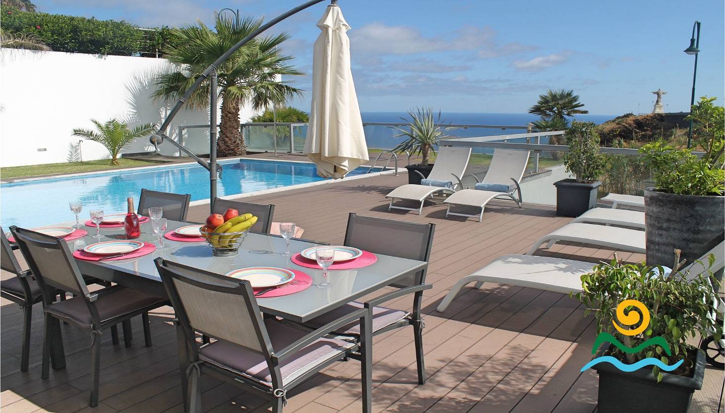 Spacious Villa With Games Room, Sauna | Sol e Mar in Caniço, Madeira