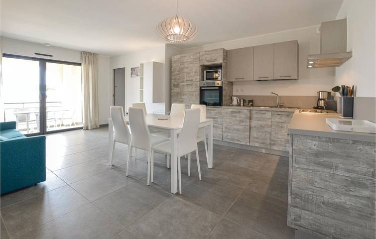 Apartamento vacacional entero, Apartamento con vistas al mar, terraza, aire acondicionado y aparcamiento, a 300 m de la playa de Aregno in Algajola, Region de Calvi
