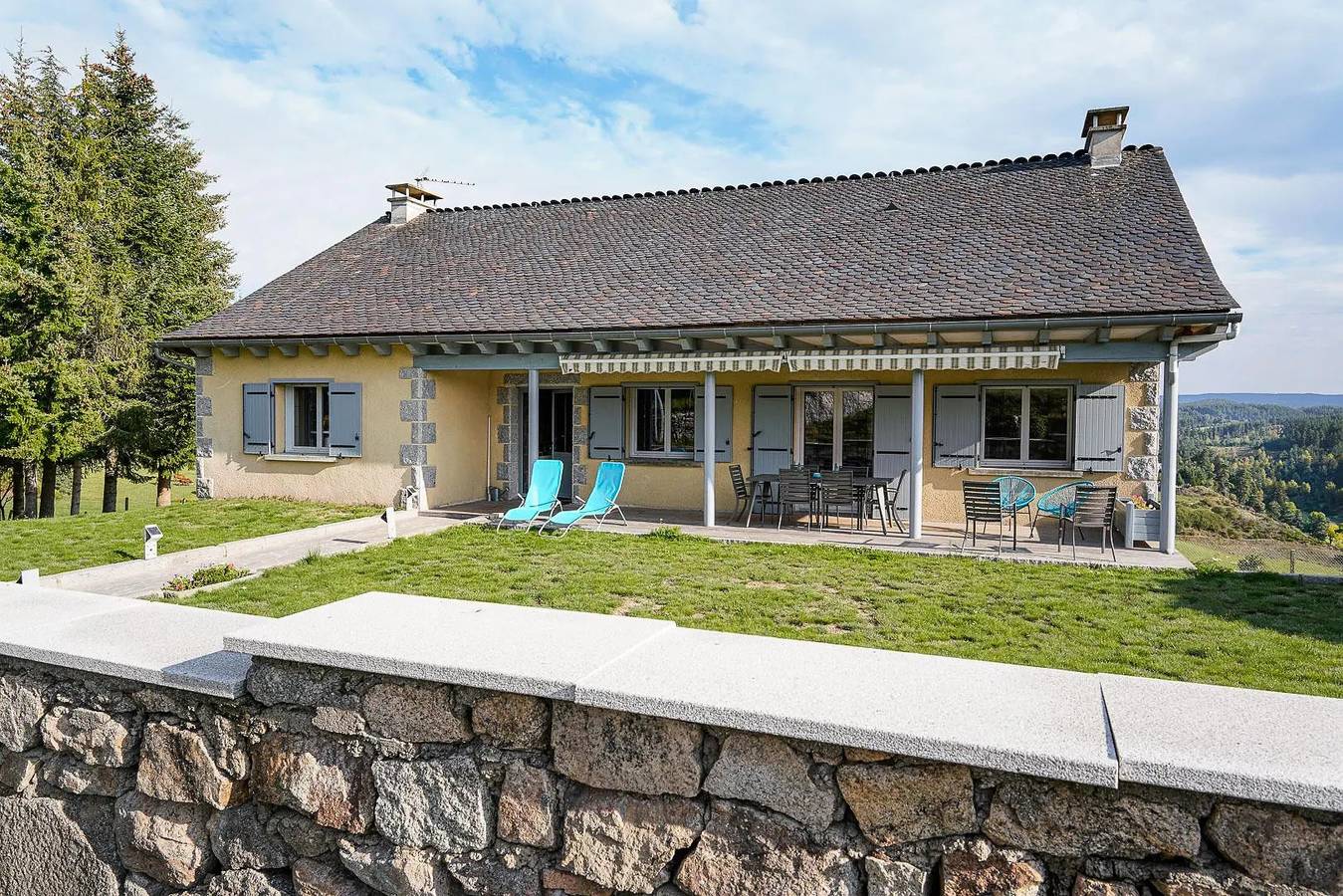 Gîte de France 8 personnes in Rimeize, Región de Mende