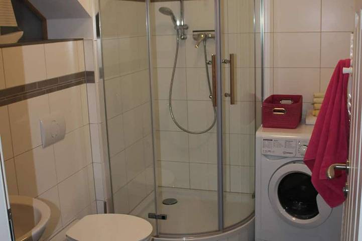 Entire apartment, Villa am Grosse Garten - stylish apartment in Prohlis, Dresden