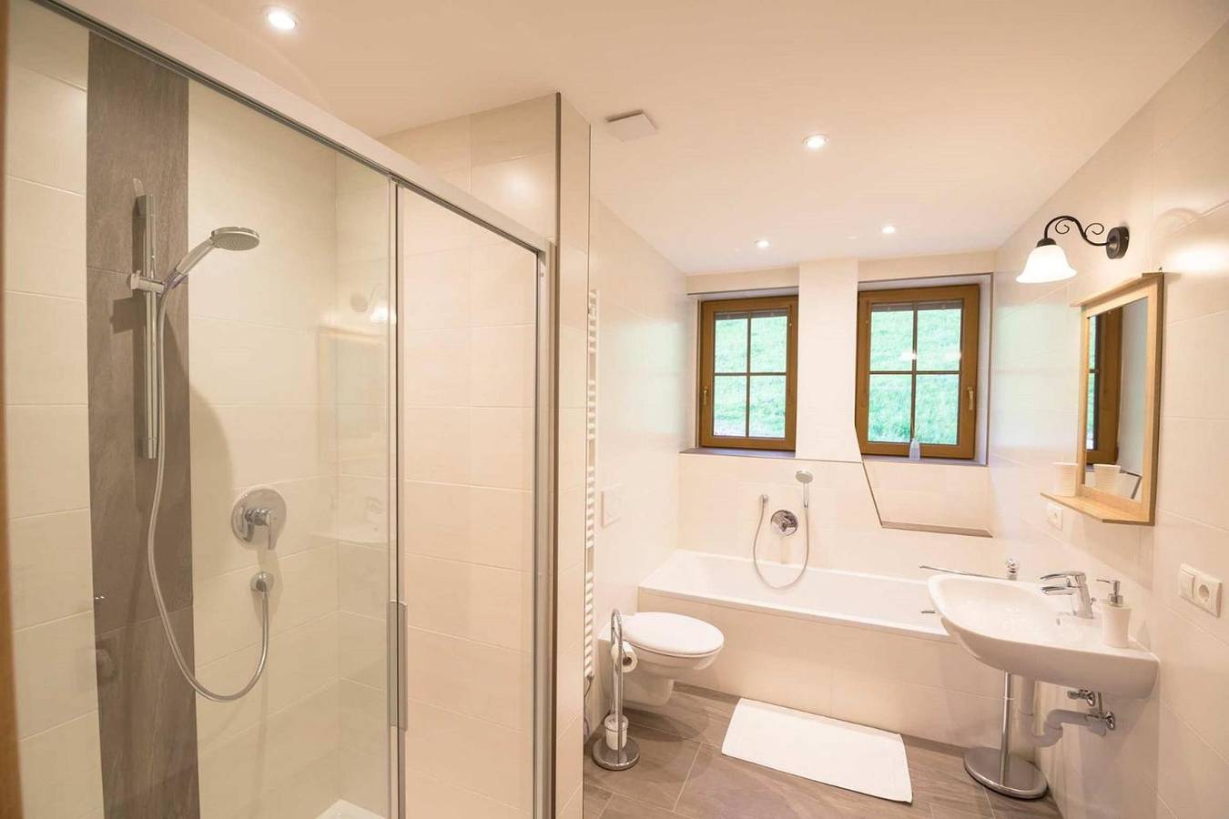 Ganze Wohnung, Apartment 'Tscharfhof' mit Bergblick, privater Terrasse und Wlan in Walten, St. Leonhard in Passeier