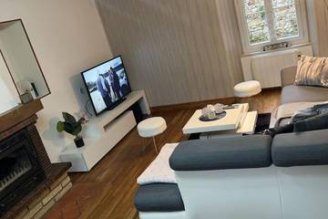 Gîte pour 4 personnes, avec terrasse à Ardentes