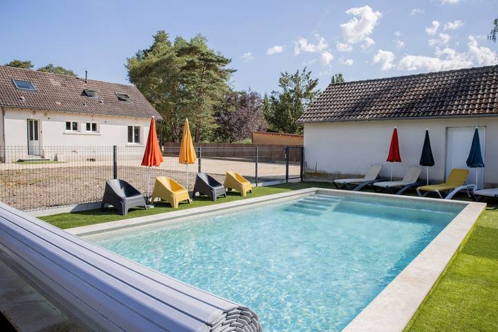 Location de vacances pour 10 personnes, avec Jacuzzi et Jardin dans Gy-en-Sologne, Vallée de la Loire