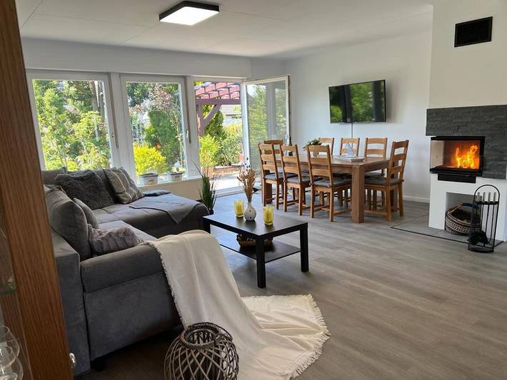 Ferienwohnung für 10 Personen, mit Terrasse und Garten sowie Sauna