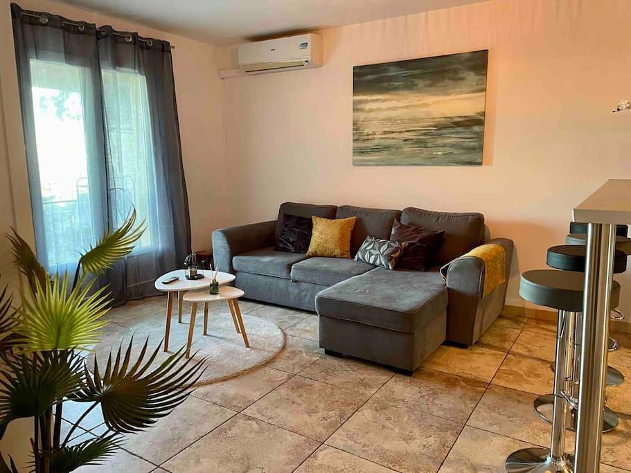 Appartement entier, Two-Bedroom Apartment in Lucciana, Région de Bastia