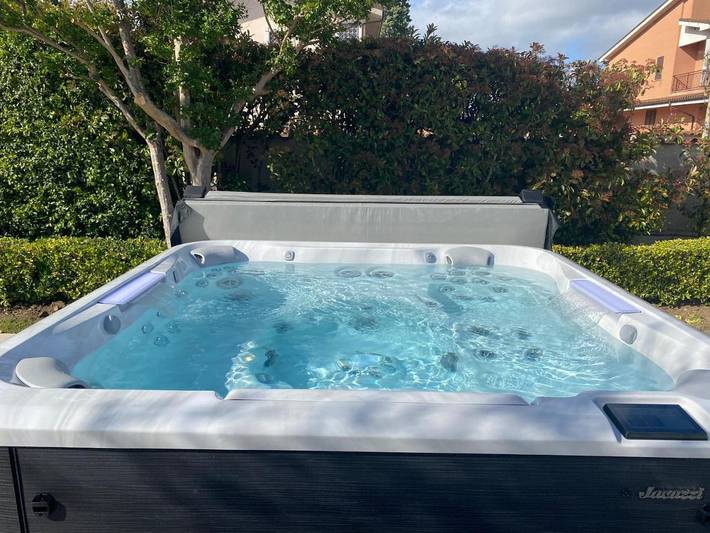 Casa rural para 9 personas, con piscina además de jardín y jacuzzi en Roma