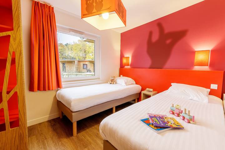 Gîte pour 4 personnes, avec Piscine à Les Trois-Moutiers - 4