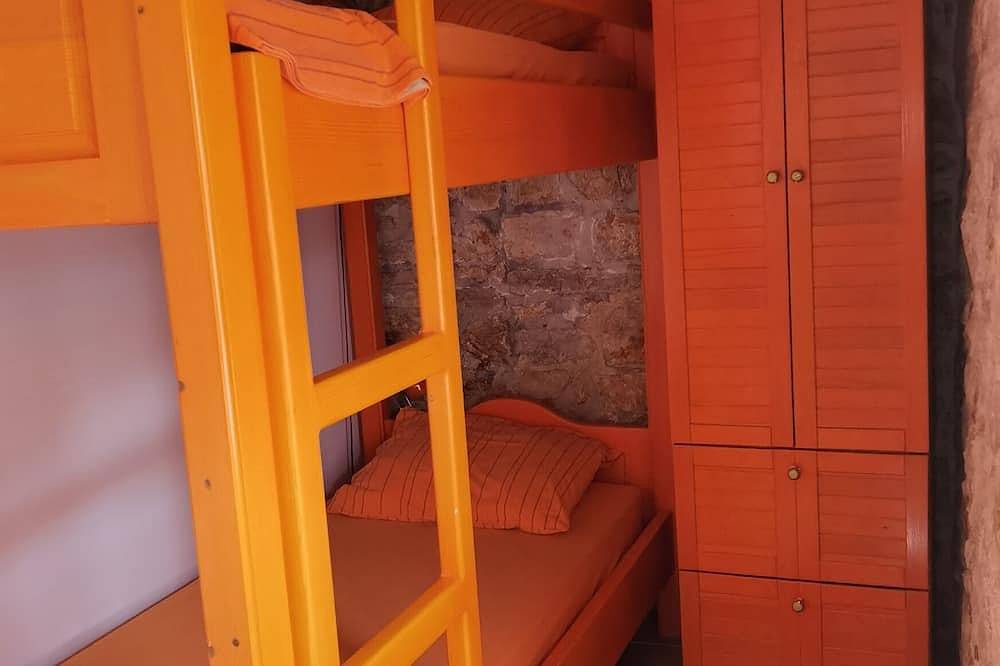 Ganze Wohnung, Ferienwohnung mit Dem privaten Schwimmbad in Kukljica, Insel Ugljan