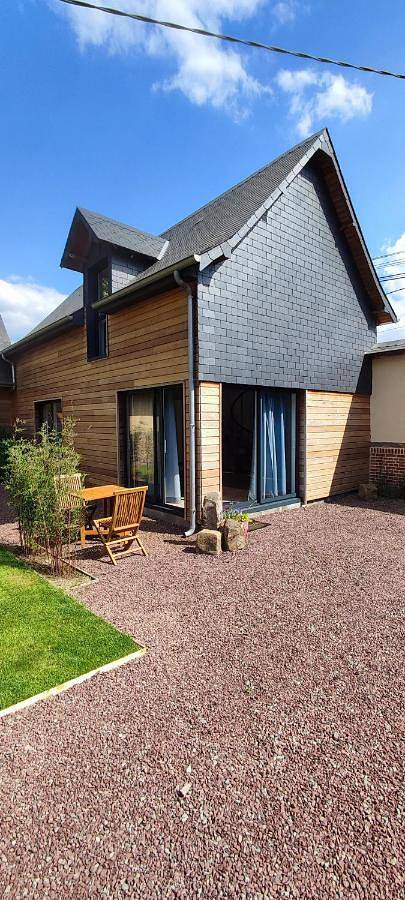 Chambre d’hôte pour 3 personnes, avec terrasse ainsi que jardin et sauna dans Huppy