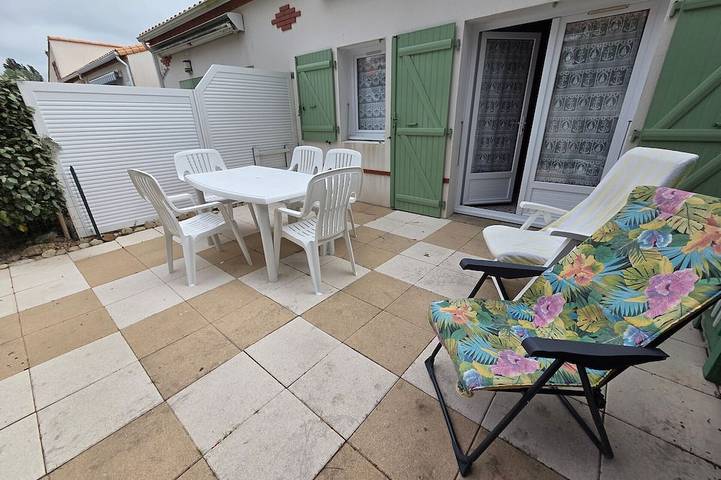 Location de vacances pour 5 personnes, avec piscine dans Office De Tourisme De La Tranche Sur Mer