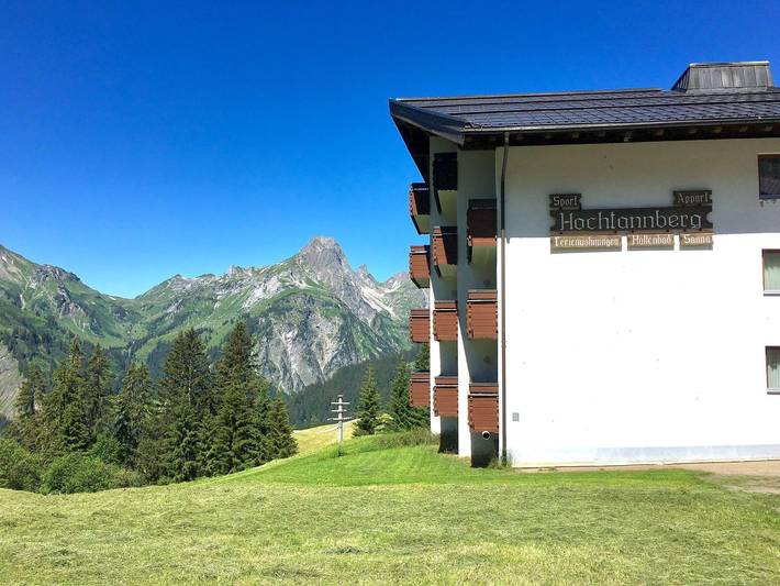 Ferienwohnung für 2 Personen, mit Balkon und Terrasse sowie Garten und Pool in Schröcken - 2
