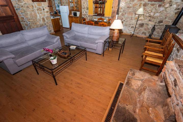 Casa rural para 6 personas, con terraza y vistas, Se admiten mascotas en Sierra del Sueve - 2