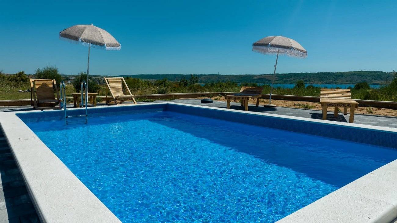 Ganze Wohnung, 2-Zimmer-Ferienwohnung mit Terrasse Rtina - Stosici (Zadar) A-21450-b in Rtina, Zadar
