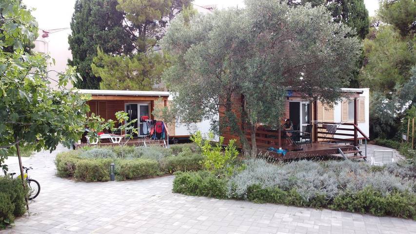 Camping für 4 Personen, mit Terrasse und Garten in Zadar