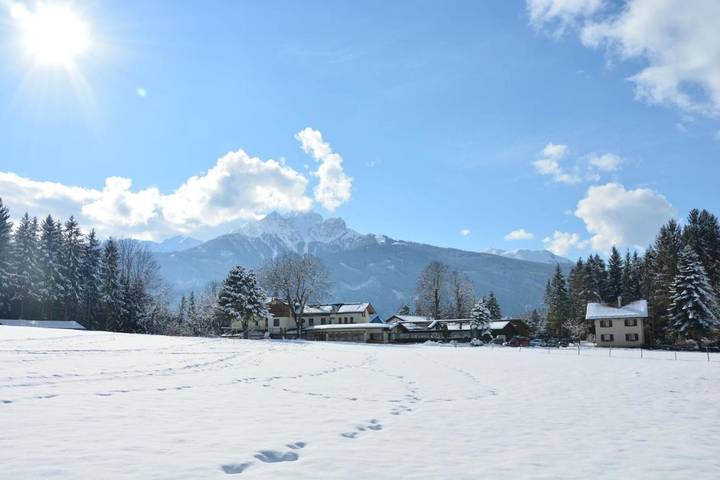 Pousada para 8 pessoas, com terraço e vista, com animais de estimação - 1