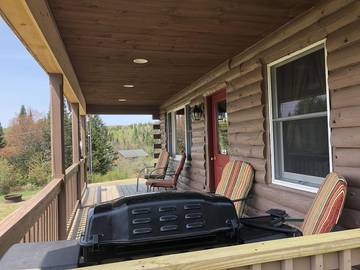 Log Cabin for 5 Guests in Pittsburg (NH), New Hampshire, Picture 4