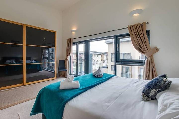 4 Bed in Marina (oc-hh206) in Swansea, Swansea e dintorni
