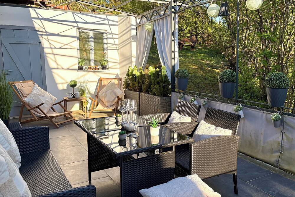 Ganze Wohnung, Hechingen: Apartment Albglück 2 | 90qm I  3 Sz | 1-7 Pers. | Burg Hohenzollern in Hechingen, Neckar-Alb