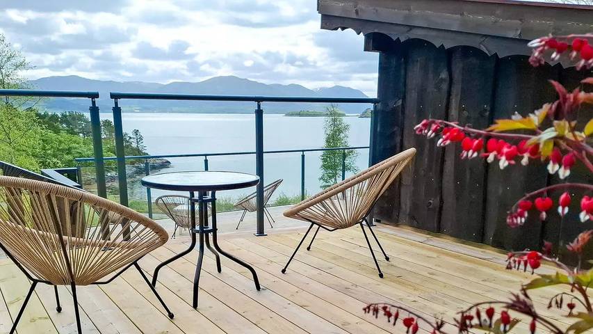 Ferienhaus für 6 Personen, mit Terrasse und Garten in Tingvoll
