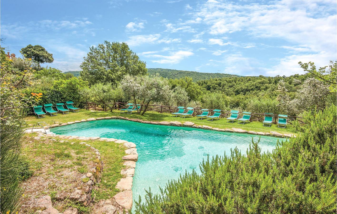 Apt au bord de la rivière avec parking, foyer et piscine in Bucine (Gemeinde), Chianti