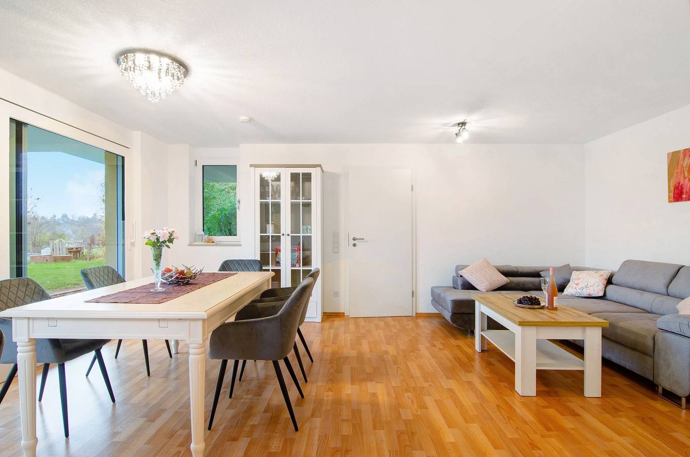 Ganze Wohnung, Ferienwohnung "Plätzchen im Grünen" mit privater Terrasse und Wlan in Owingen, Region Bodensee-Oberschwaben