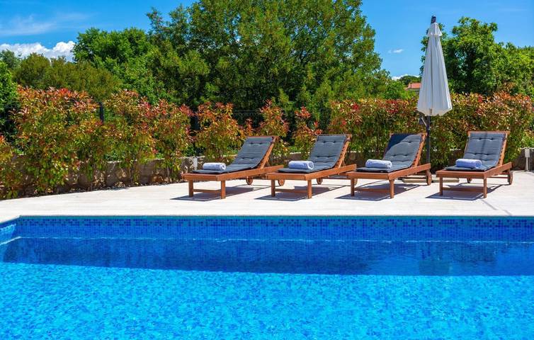 Villa mit pool für 6 Personen, mit Garten und Terrasse auf Krk - 2